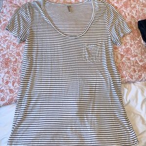 Striped scoop neck top with pocket